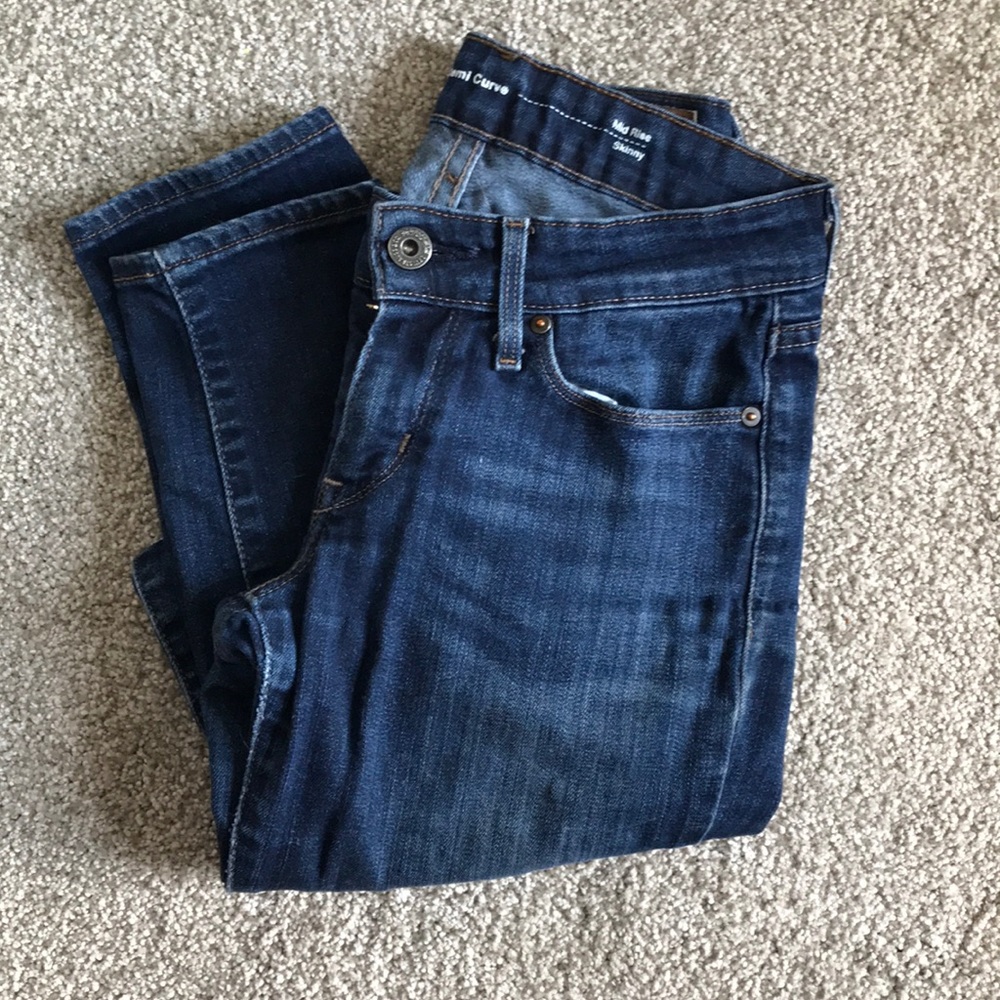 SOLD Levi Skinny Mid Wash Jeans
